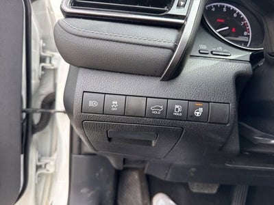 2023 Toyota Camry SE Auto AWD