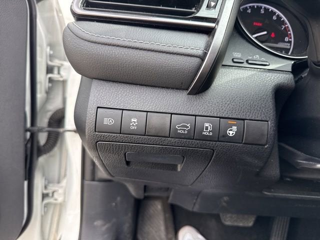 2023 Toyota Camry SE Auto AWD