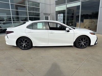 2023 Toyota Camry SE Auto AWD