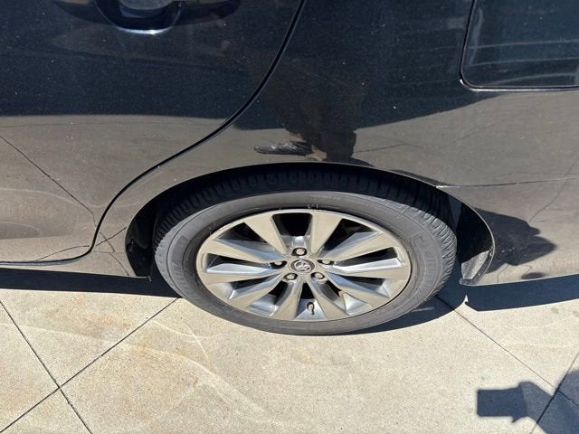 2016 Toyota Camry 4dr Sdn I4 Auto XLE