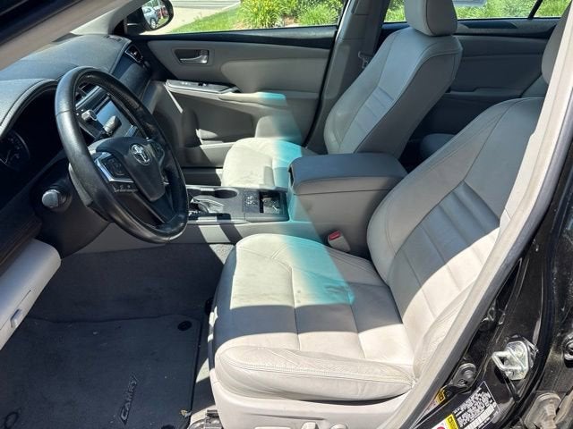 2016 Toyota Camry 4dr Sdn I4 Auto XLE