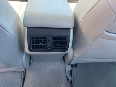 2016 Toyota Camry 4dr Sdn I4 Auto XLE