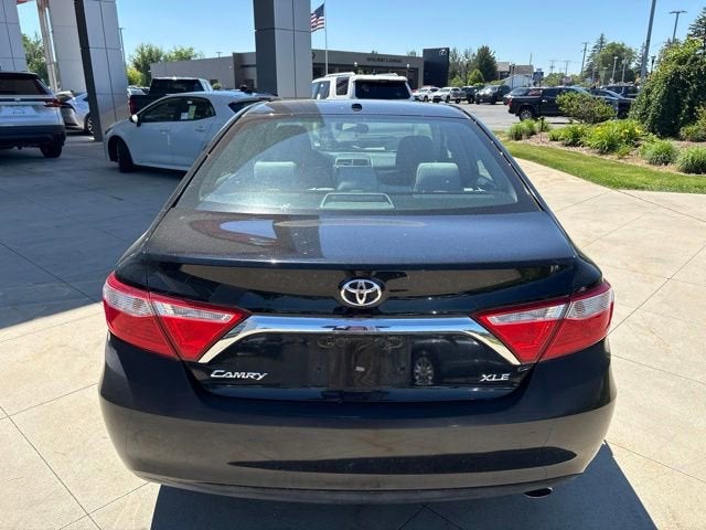2016 Toyota Camry 4dr Sdn I4 Auto XLE