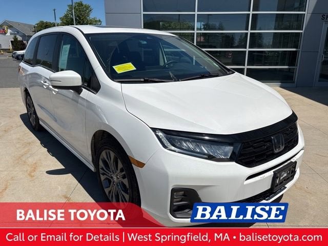 2026 Honda Odyssey Touring's photo