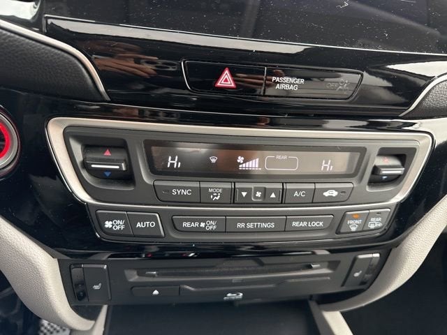 2021 Honda Pilot Touring 8-Passenger AWD