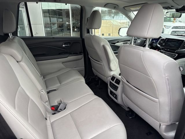 2021 Honda Pilot Touring 8-Passenger AWD