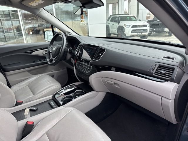 2021 Honda Pilot Touring 8-Passenger AWD