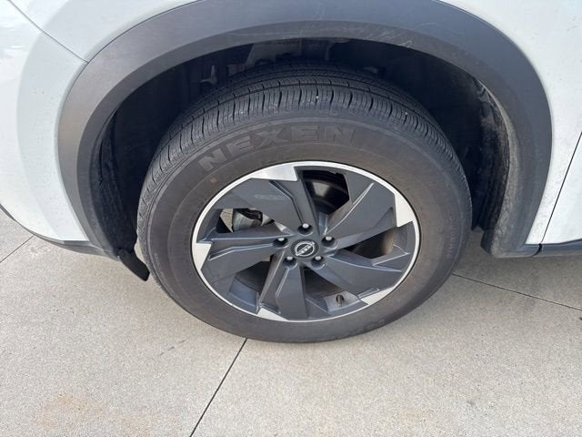 2024 Nissan Rogue FWD SV