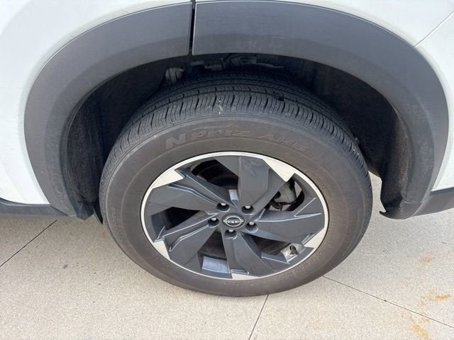 2024 Nissan Rogue FWD SV