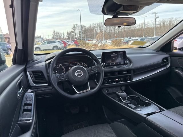 2024 Nissan Rogue FWD SV