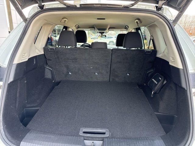 2024 Nissan Rogue FWD SV