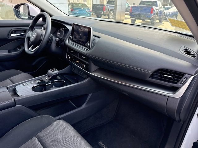 2024 Nissan Rogue FWD SV