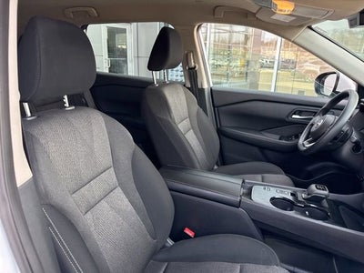 2024 Nissan Rogue FWD SV