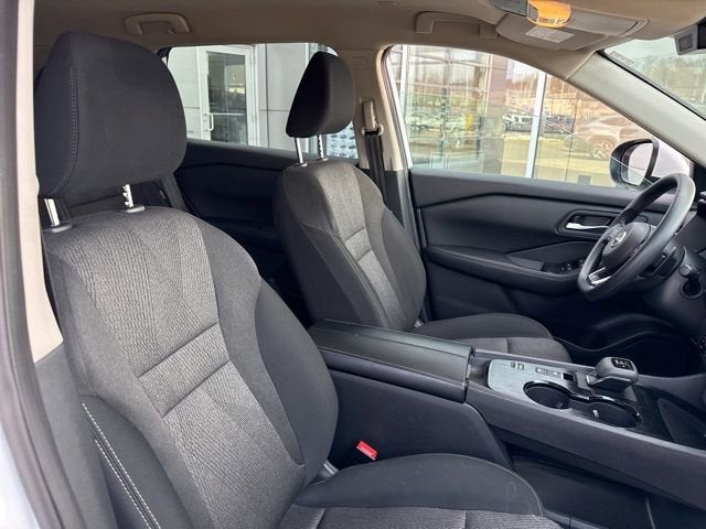 2024 Nissan Rogue FWD SV