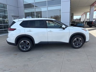 2024 Nissan Rogue FWD SV