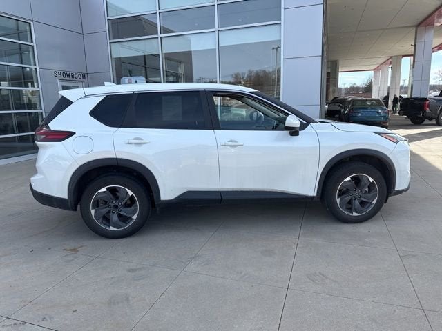 2024 Nissan Rogue FWD SV