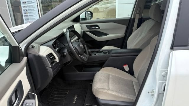 2025 Nissan Rogue AWD SV