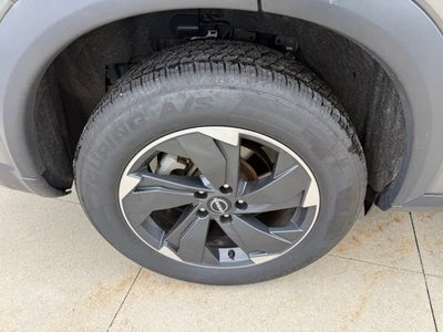 2025 Nissan Rogue AWD SV