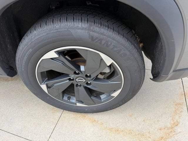2025 Nissan Rogue AWD SV