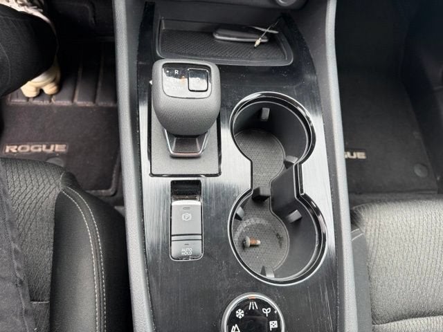 2025 Nissan Rogue AWD SV