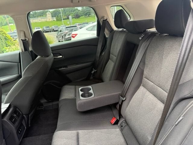2025 Nissan Rogue AWD SV