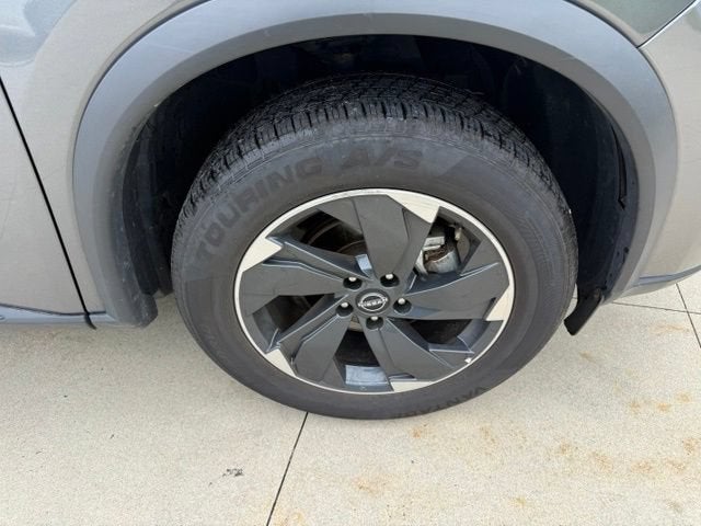 2025 Nissan Rogue AWD SV