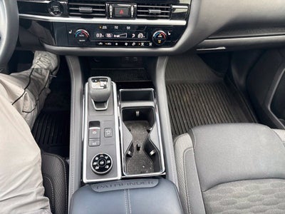 2025 Nissan Pathfinder SV 4WD