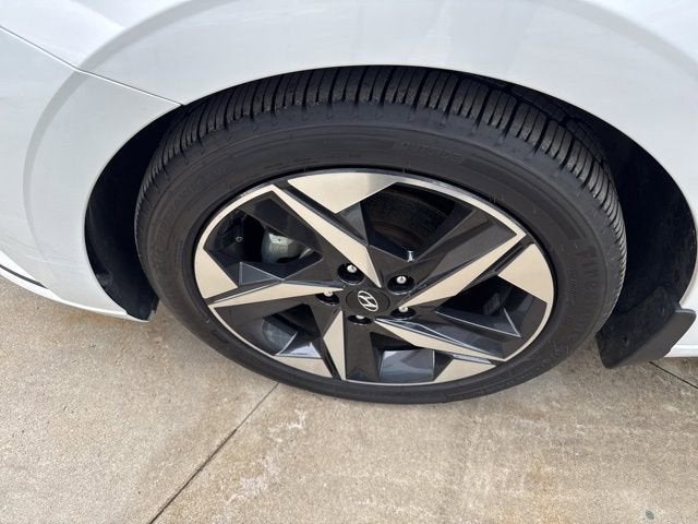 2023 Hyundai Elantra SEL IVT