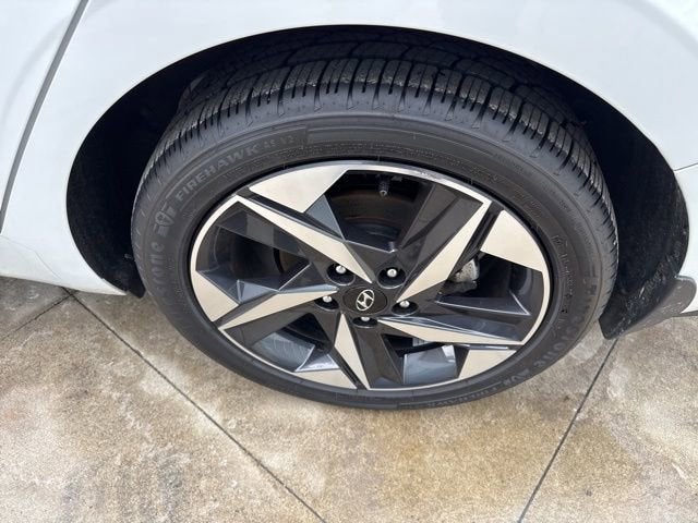 2023 Hyundai Elantra SEL IVT