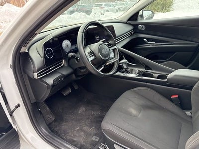 2023 Hyundai Elantra SEL IVT