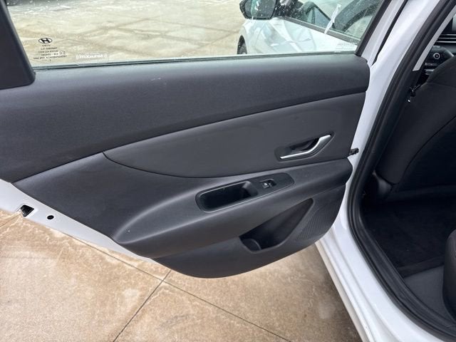 2023 Hyundai Elantra SEL IVT