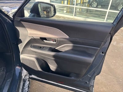 2025 Toyota Grand Highlander Platinum AWD