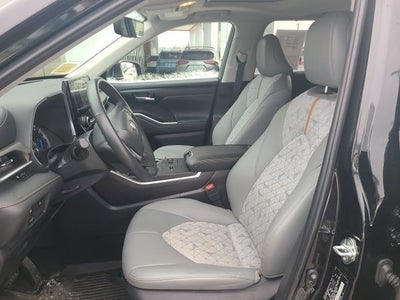 2023 Toyota Highlander Hybrid Hybrid Bronze Edition AWD
