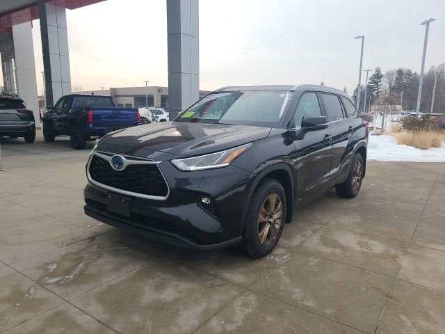 2023 Toyota Highlander Hybrid Hybrid Bronze Edition AWD