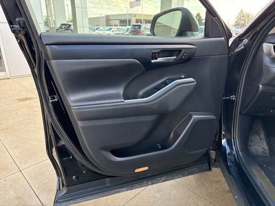 2022 Toyota Highlander Hybrid Hybrid Bronze Edition AWD