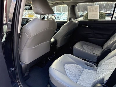 2022 Toyota Highlander Hybrid Hybrid Bronze Edition AWD
