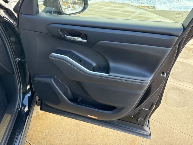 2022 Toyota Highlander Hybrid Hybrid Bronze Edition AWD