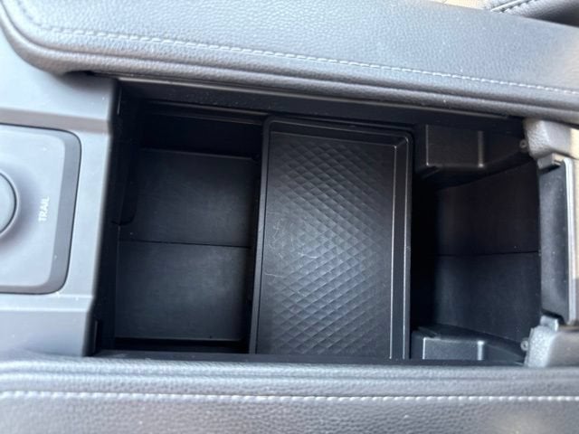 2025 Toyota Grand Highlander Hybrid Base