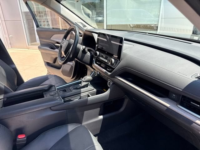 2025 Toyota Grand Highlander Hybrid Base