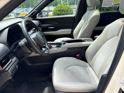 2024 Toyota Grand Highlander Hybrid Base