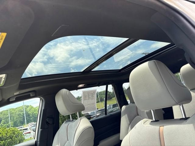 2024 Toyota Grand Highlander Hybrid Base