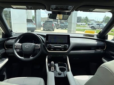 2024 Toyota Grand Highlander Hybrid Base