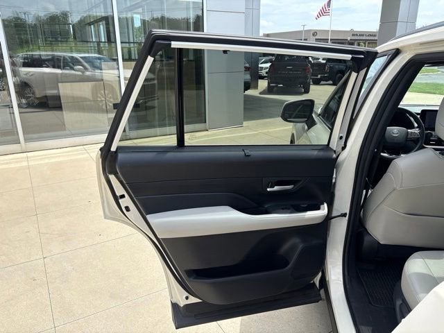 2024 Toyota Grand Highlander Hybrid Base