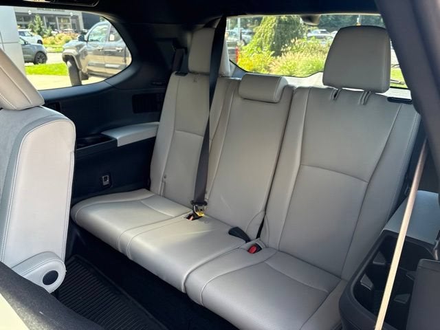 2026 Toyota Grand Highlander Hybrid Base