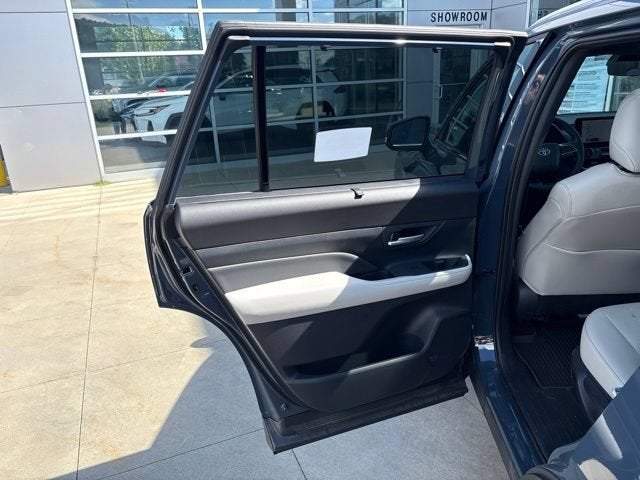 2026 Toyota Grand Highlander Hybrid Base
