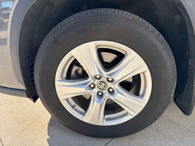 2022 Toyota Highlander LE AWD