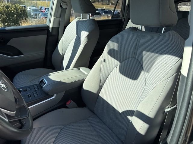 2022 Toyota Highlander LE AWD