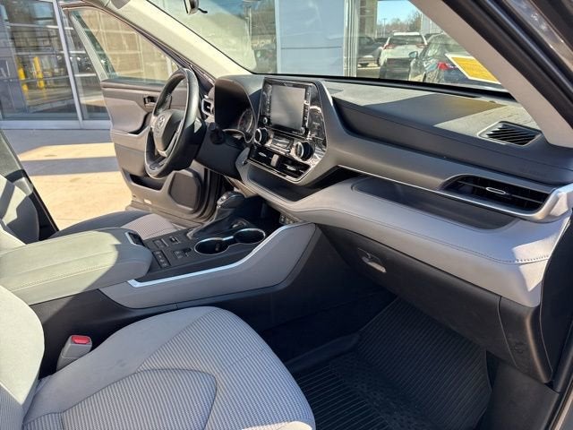 2022 Toyota Highlander LE AWD