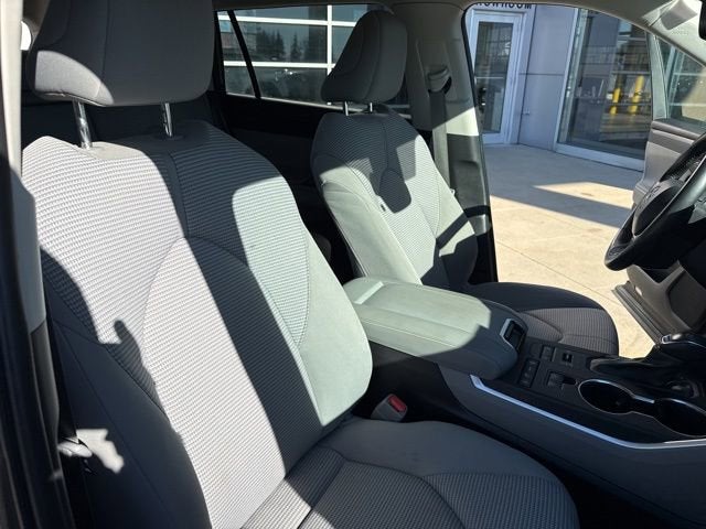 2022 Toyota Highlander LE AWD