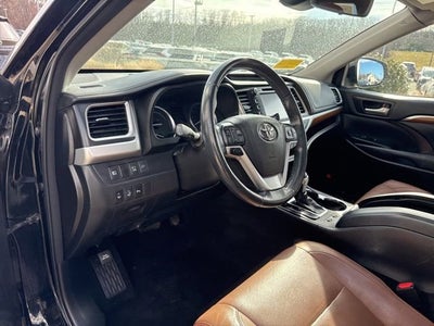 2017 Toyota Highlander Hybrid Base